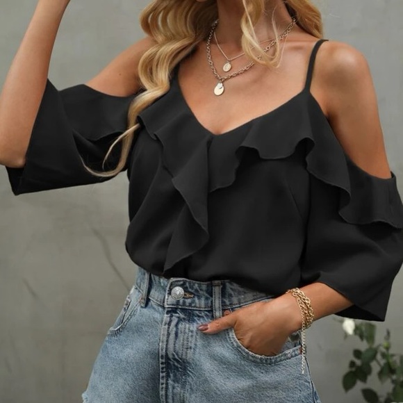 Boho ruffle hem cold shoulder top - Picture 2 of 15